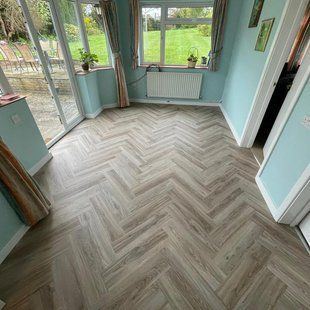 Moduleo Roots Herringbone 22229 Blackjack Oak, за м2