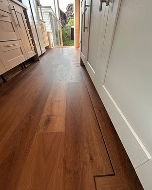 Invictus Maximus Wood DB Highland Oak Chocolate, за м2