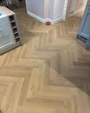 Quick Step Impressive Design 8244 Дуб Кориця, за м2