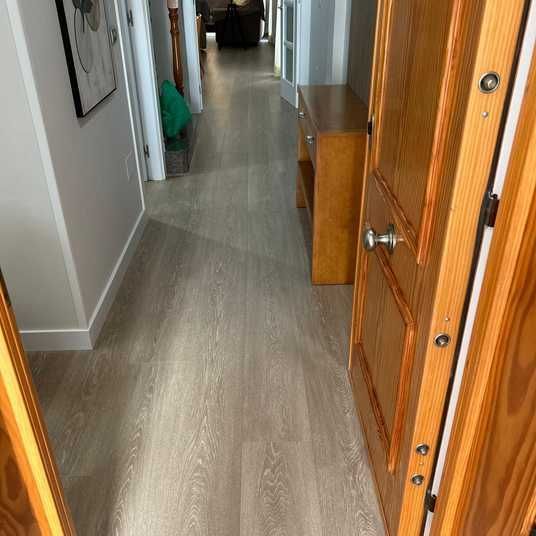 Ламинат Quick Step Majestic 3555 Дуб Долина Світло Коричневий