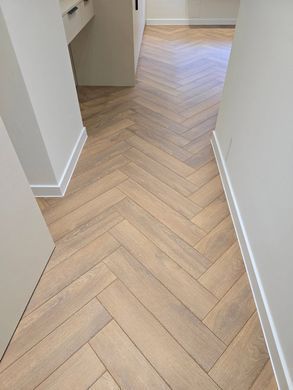 Krono Original Herringbone 8573 Дуб Харлех, за м2