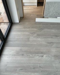 Quick Step Impressive Ultra 3558 Дуб мягкий серый, за м2