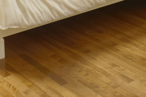 Популярні покриття підлоги для спальні. Переваги та недоліки