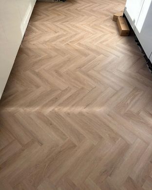 Invictus Maximus Herringbone DB Divine Oak Champagne, за м2