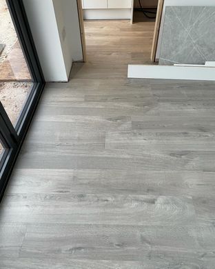 Quick Step Impressive 3558 Дуб М'який Сірий, за м2