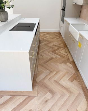 Invictus Maximus Herringbone DB Highland Oak Classic, за м2