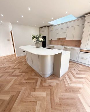 Invictus Maximus Herringbone DB Highland Oak Classic, за м2