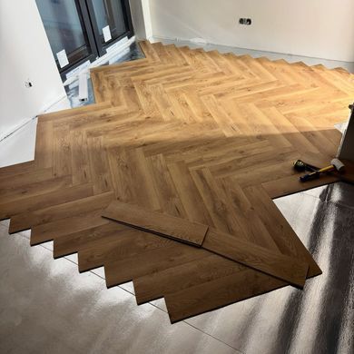 Classen Ville Herringbone Дуб Альмагро, за м2