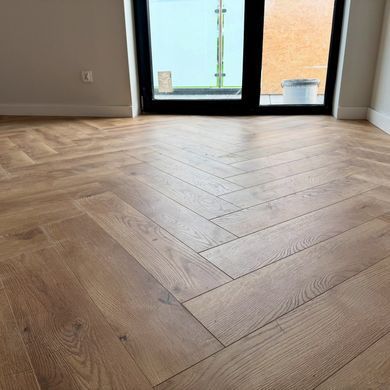 Classen Ville Herringbone Дуб Альмагро, за м2