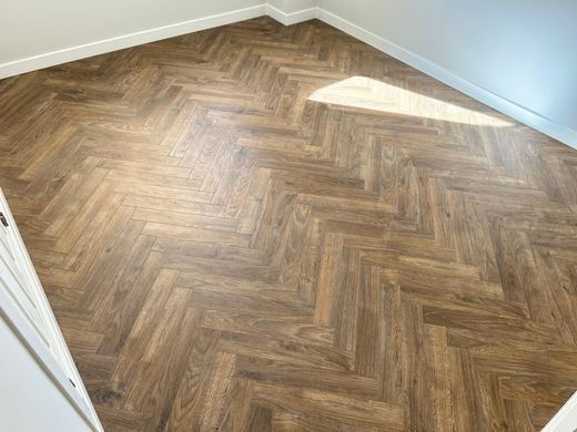 Berry Alloc Chateau+ Java Brown, за м2
